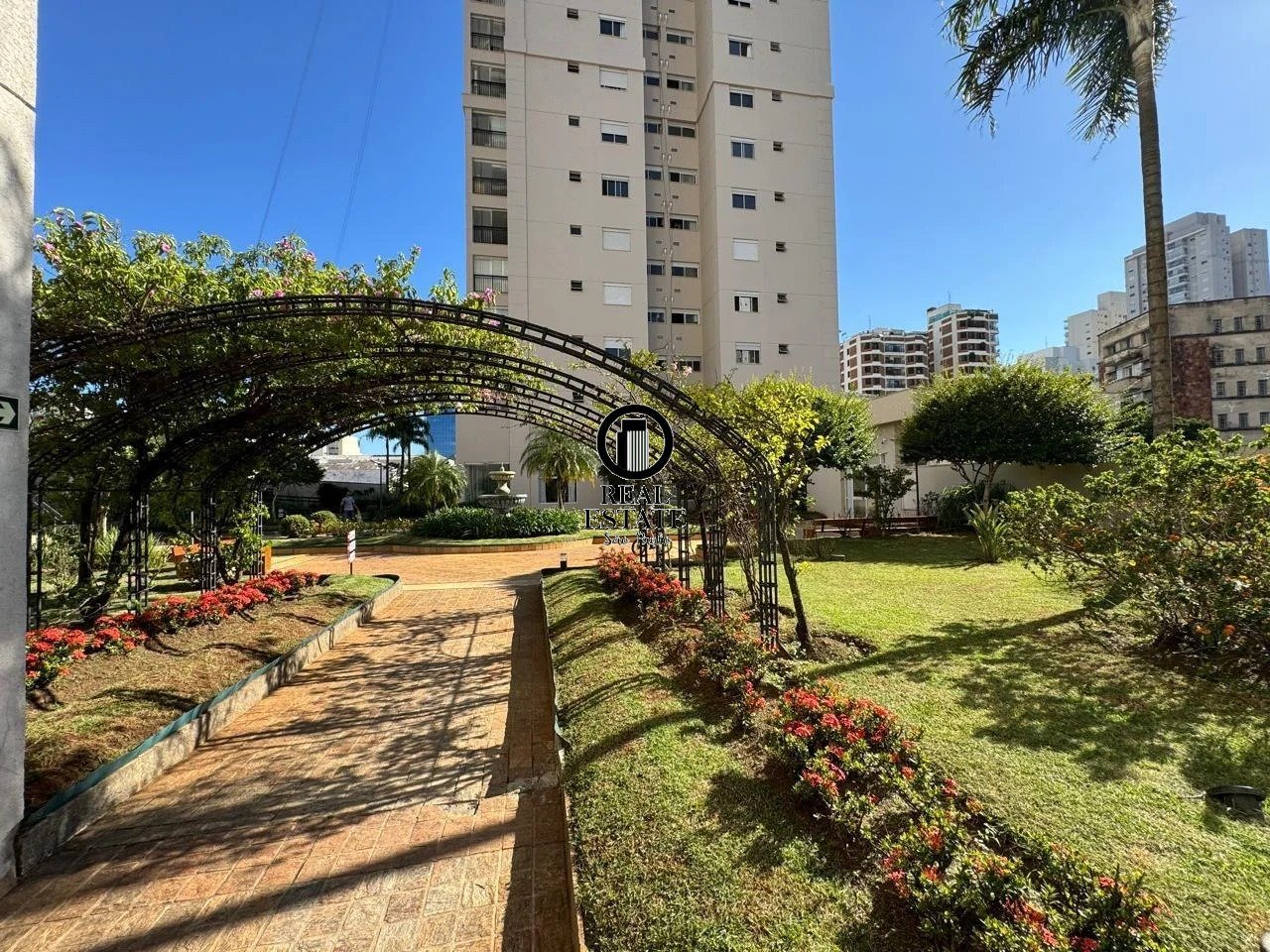 Imagem da propriedade RE43093 20